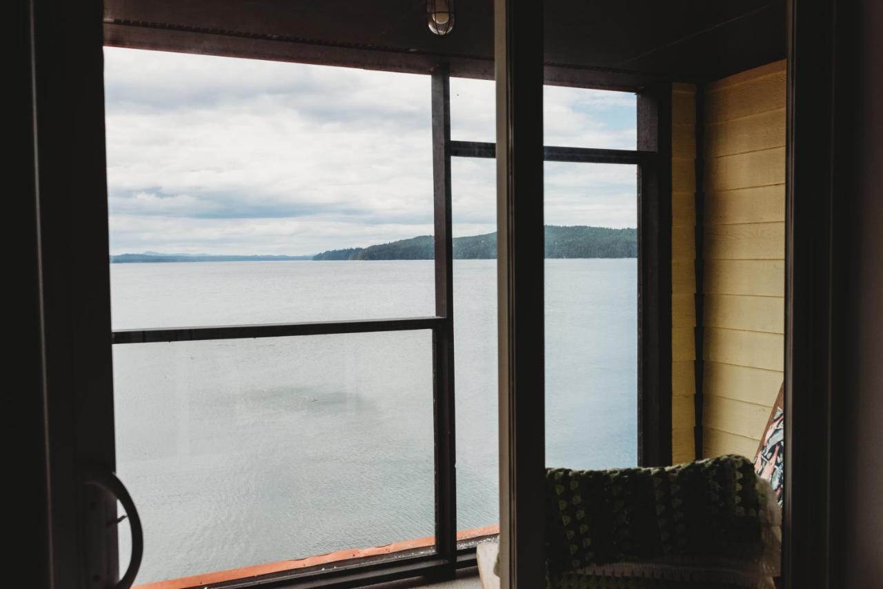 The Oceanfront Hotel Sointula Exteriör bild